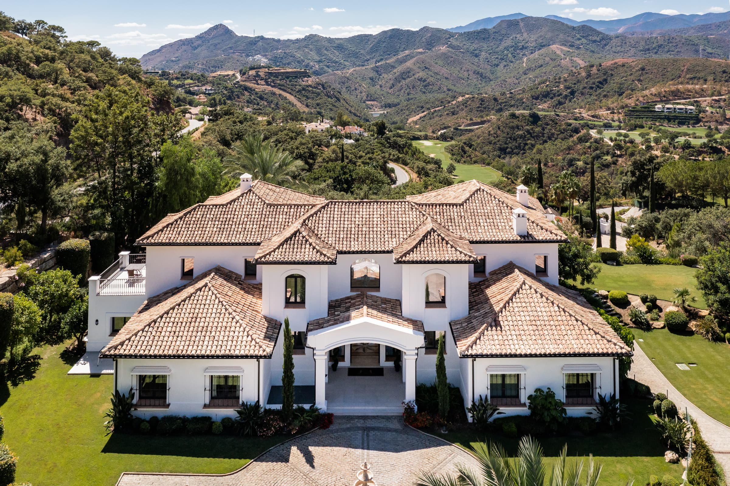 Magnificent Family Villa in La Zagaleta, exterior