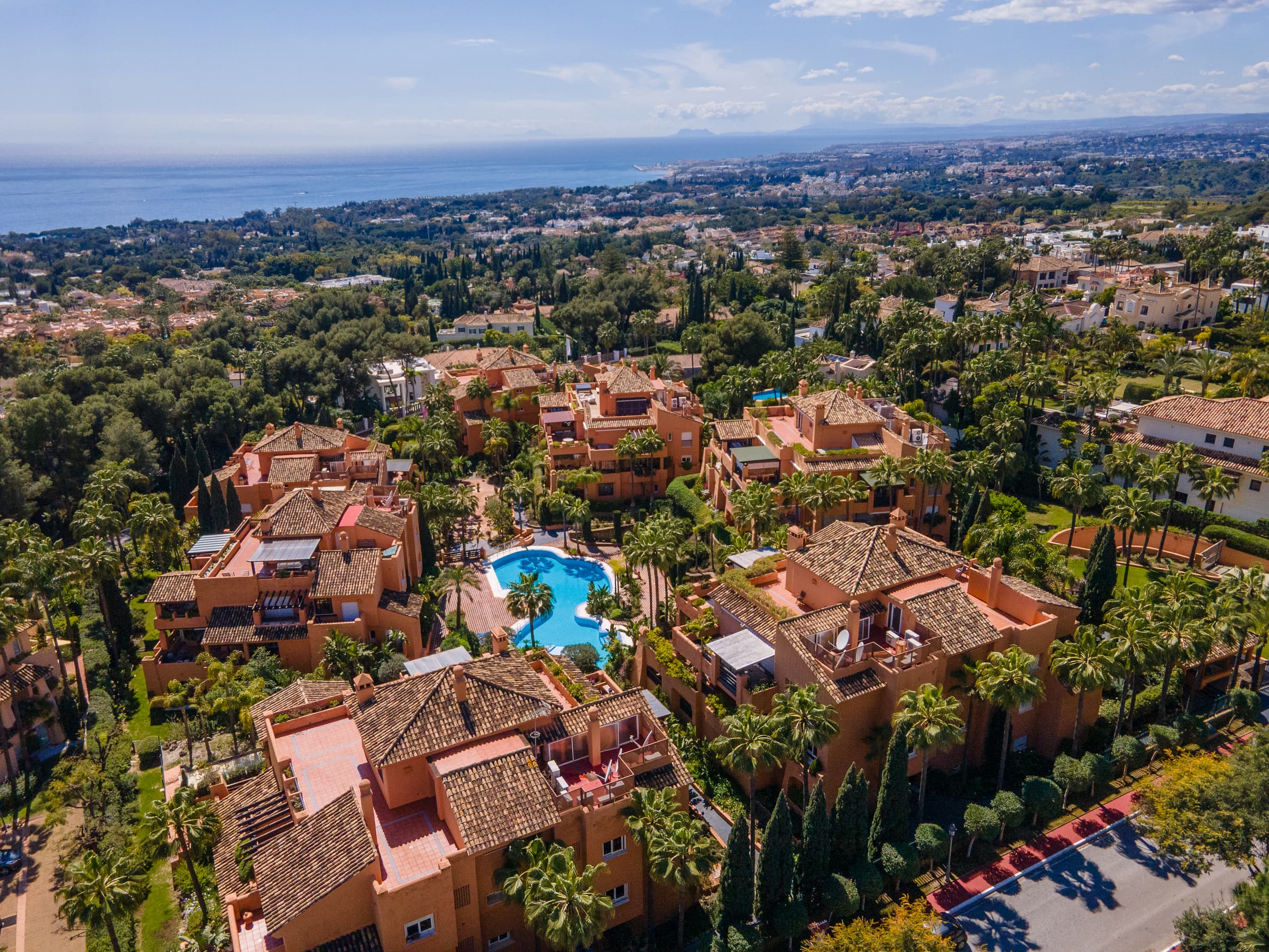 Spacious Garden Apartment in Sierra Blanca, Golden Mile, exterior