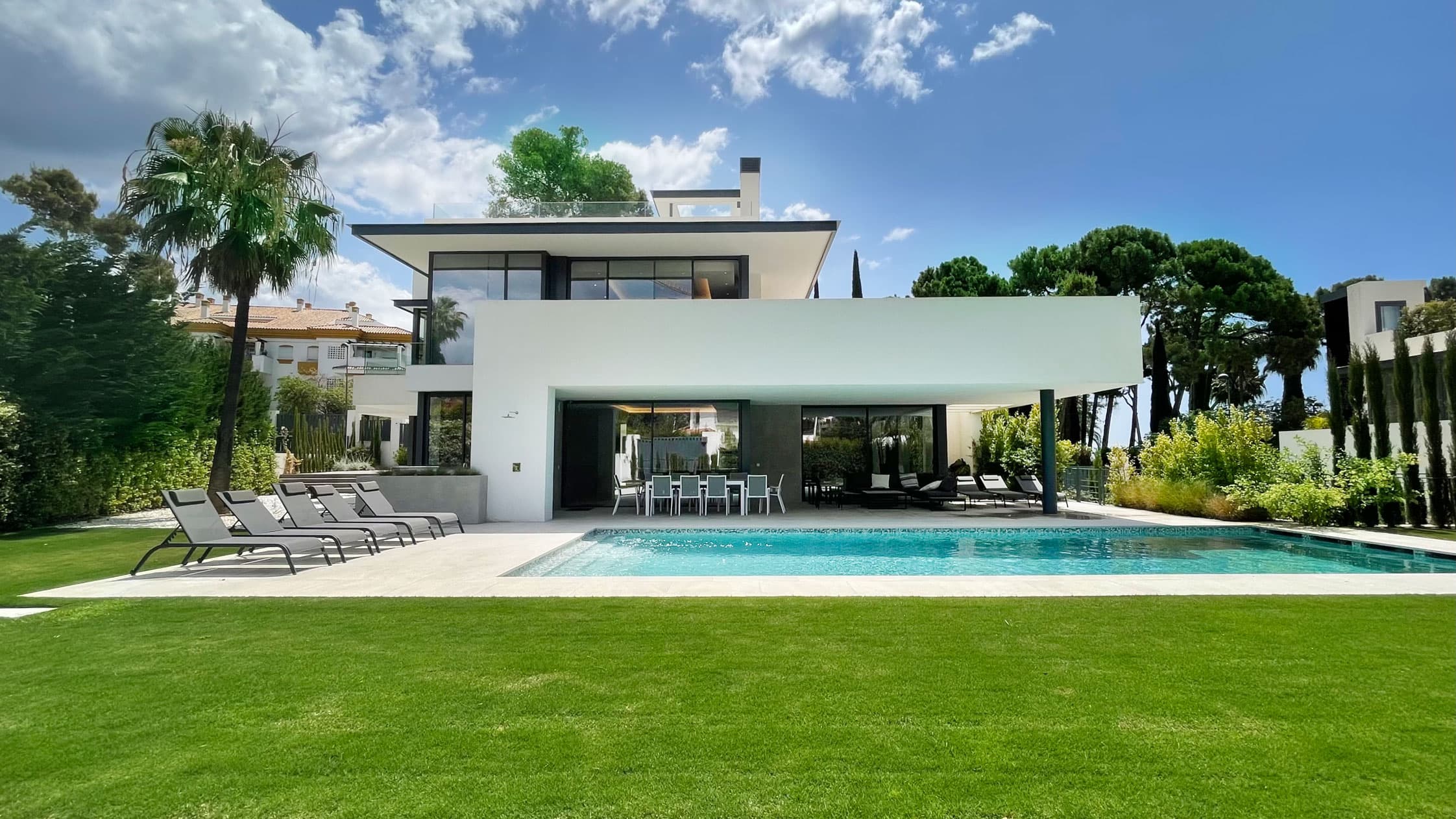 Modern Villa on Marbella’s Golden Mile, La Carolina, exterior