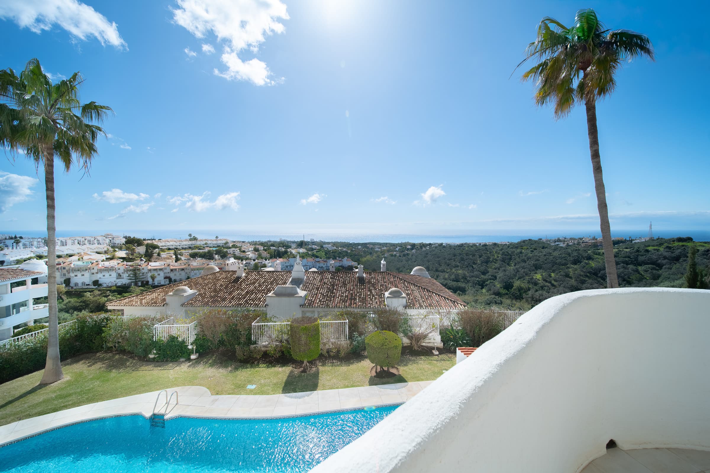 Two Bedroom Apartment with Panoramic Sea Views, Calahonda, exterior